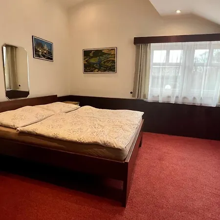 Maison d'hôtes Tenis - Centrum 3*