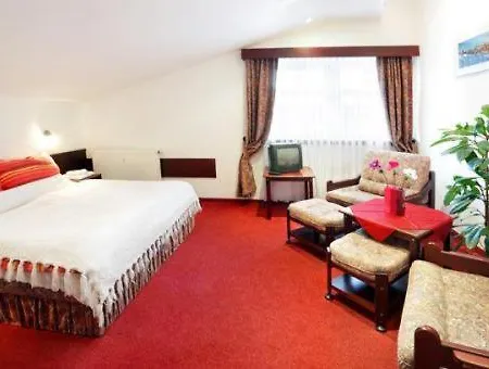 Guest house Tenis - Centrum 3*